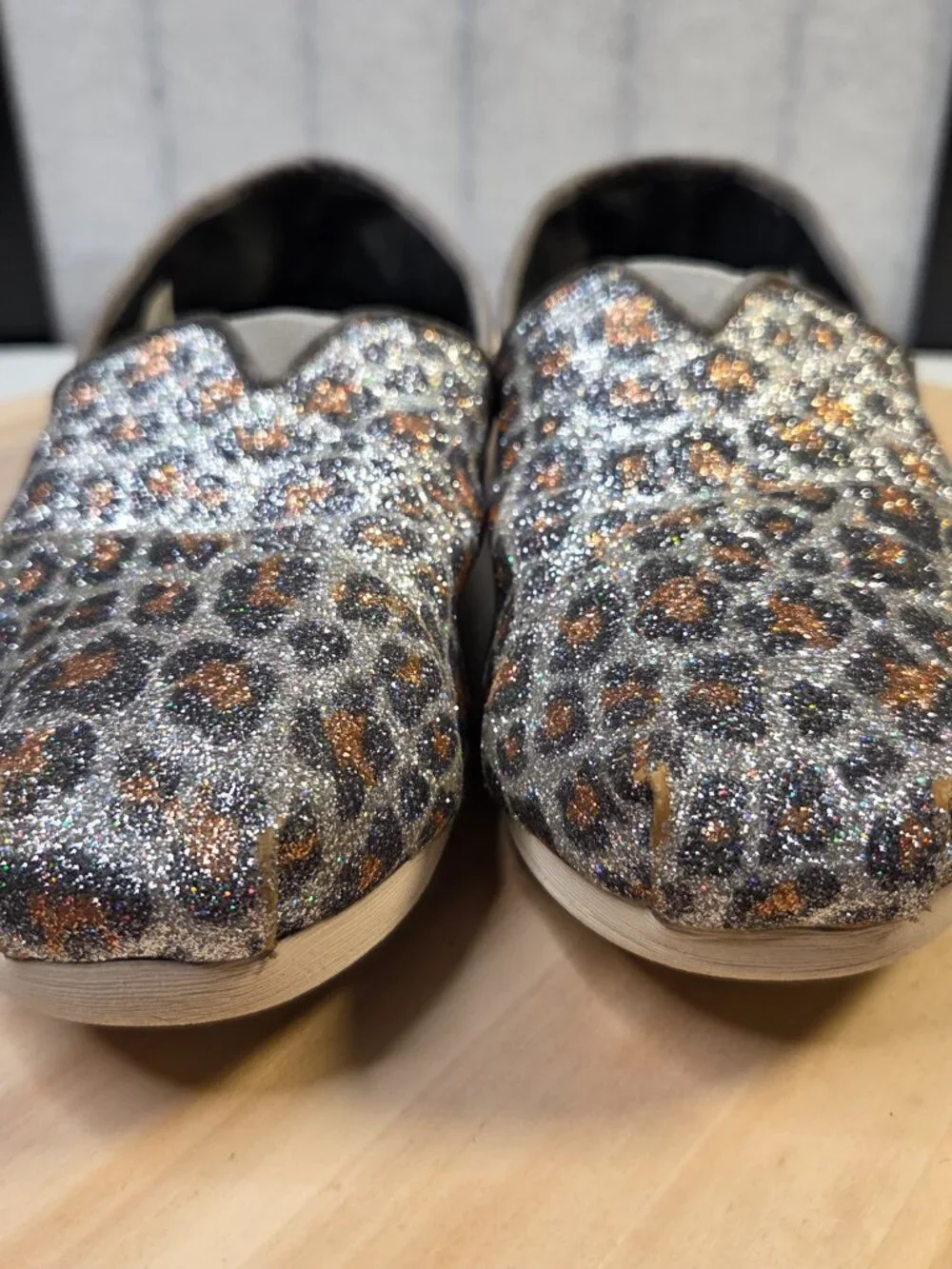 TOMS Classic Silver Glitter Cheetah Alpargata Shoes Women US 8